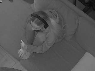 voyeurcam-julmodels-living-7