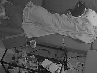 voyeurcam-julmodels-living-7