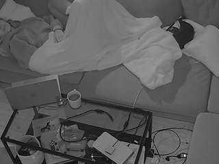 voyeurcam-julmodels-living-7