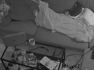 voyeurcam-julmodels-living-7