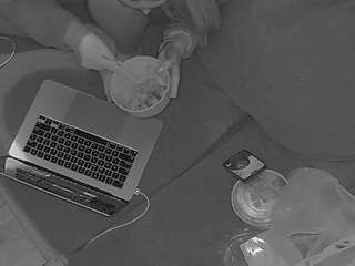 voyeurcam-julmodels-living-7