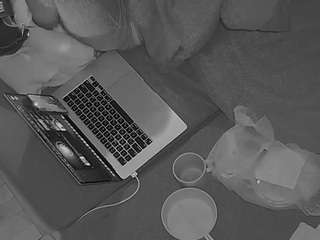 voyeurcam-julmodels-living-7
