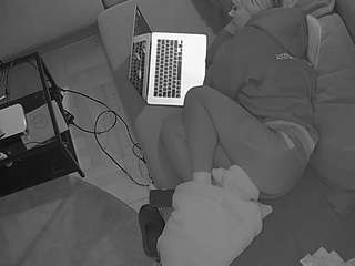voyeurcam-julmodels-living-7