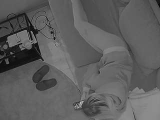 voyeurcam-julmodels-living-7