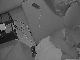 voyeurcam-julmodels-living-7