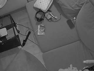 voyeurcam-julmodels-living-7