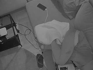 voyeurcam-julmodels-living-7