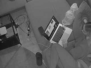 voyeurcam-julmodels-living-7
