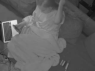 voyeurcam-julmodels-living-7
