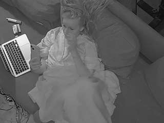 voyeurcam-julmodels-living-7