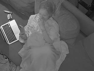 voyeurcam-julmodels-living-7
