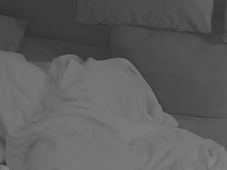 voyeurcam-julmodels-living-7