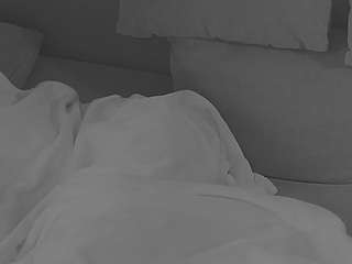 voyeurcam-julmodels-living-7