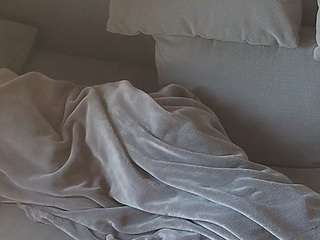 voyeurcam-julmodels-living-7