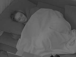 voyeurcam-julmodels-living-7