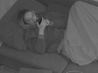 voyeurcam-julmodels-living-7