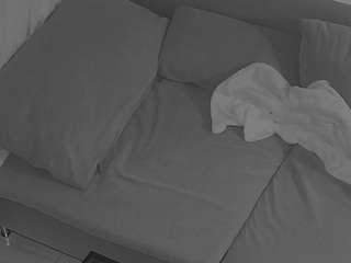 voyeurcam-julmodels-living-7