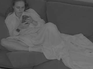 voyeurcam-julmodels-living-7