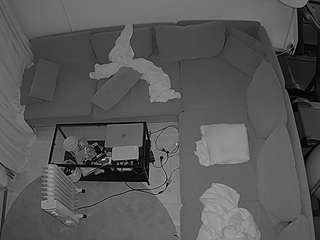 voyeurcam-julmodels-living-7