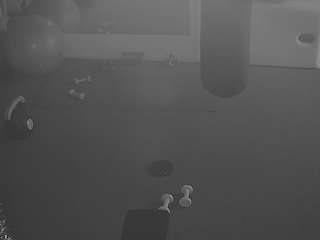 voyeurcam-julmodels-living-7