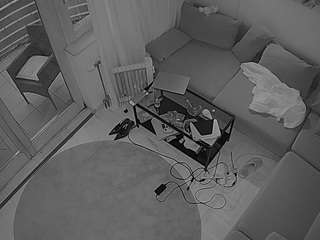 voyeurcam-julmodels-living-7