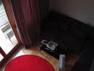 voyeurcam-julmodels-living-7 webcam