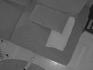 voyeurcam-julmodels-living-7