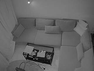 voyeurcam-julmodels-living-7