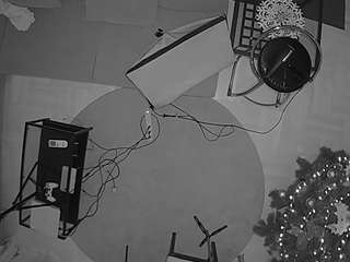 voyeurcam-julmodels-living-7