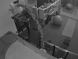 voyeurcam-julmodels-living-7