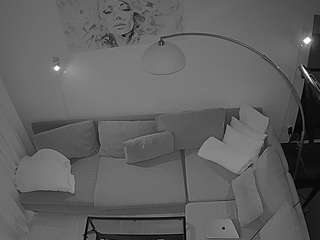 voyeurcam-julmodels-living-7