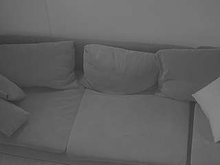 voyeurcam-julmodels-living-7 webcam