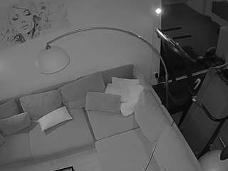 voyeurcam-julmodels-living-7 webcam