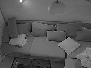 voyeurcam-julmodels-living-7 webcam