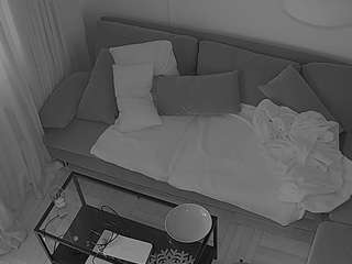 voyeurcam-julmodels-living-7 webcam