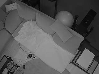 voyeurcam-julmodels-living-7