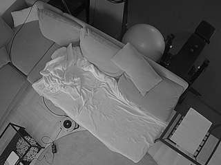 voyeurcam-julmodels-living-7