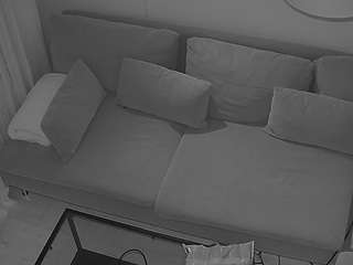 voyeurcam-julmodels-living-7