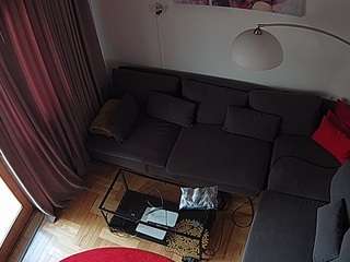 voyeurcam-julmodels-living-7