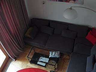 voyeurcam-julmodels-living-7