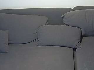 voyeurcam-julmodels-living-7