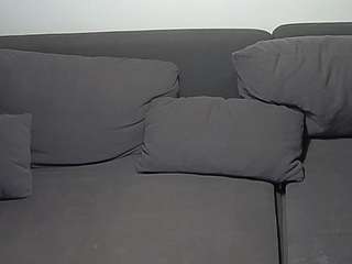 voyeurcam-julmodels-living-7