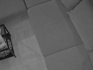 voyeurcam-julmodels-living-7 webcam