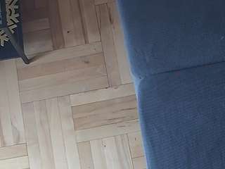 voyeurcam-julmodels-living-7