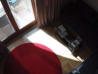 voyeurcam-julmodels-living-7