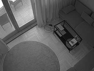 voyeurcam-julmodels-living-7