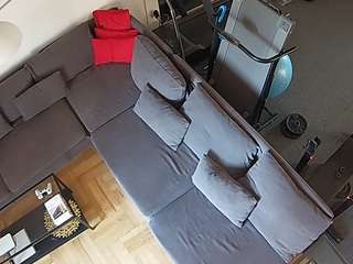 voyeurcam-julmodels-living-7
