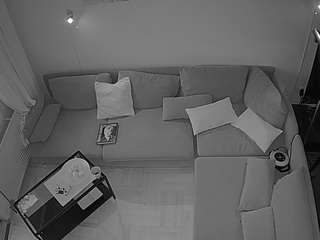 voyeurcam-julmodels-living-7