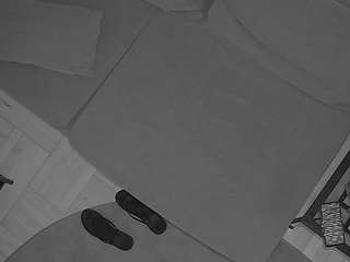 voyeurcam-julmodels-living-7 webcam