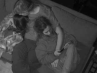 voyeurcam-julmodels-living-7 webcam